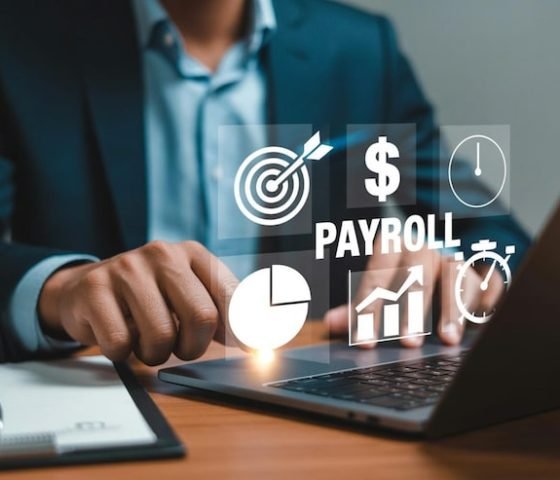 payroll-finance-management-with-modern-technology_1065176-8893